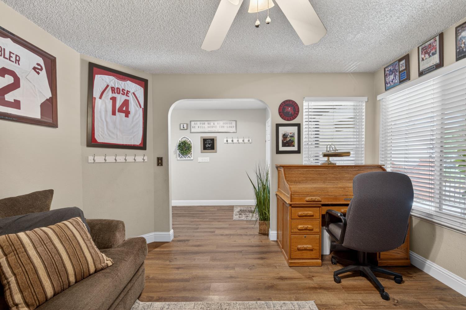 997 Pistachio Ave, Clovis, CA 93611
