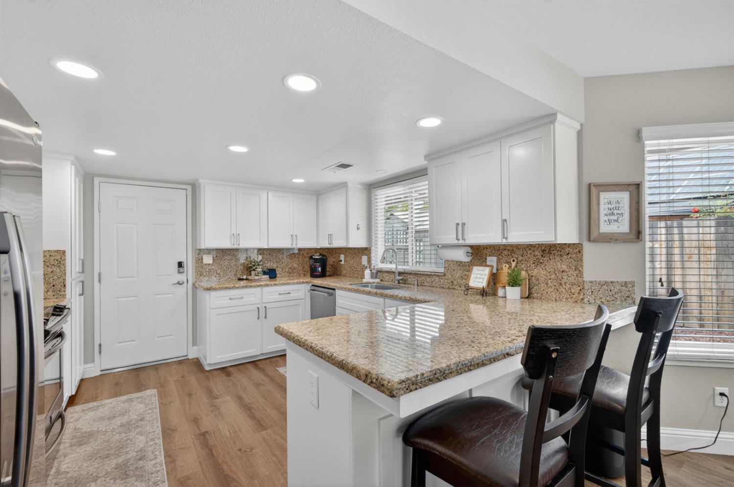 997 Pistachio Ave, Clovis, CA 93611