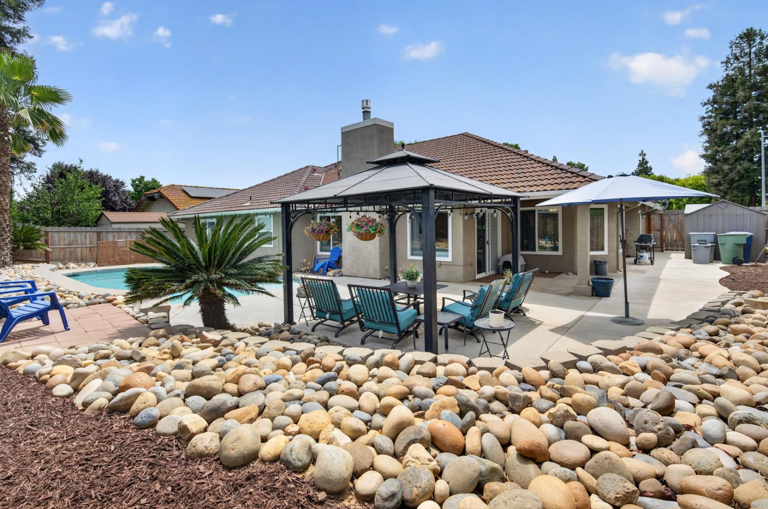997 Pistachio Ave, Clovis, CA 93611