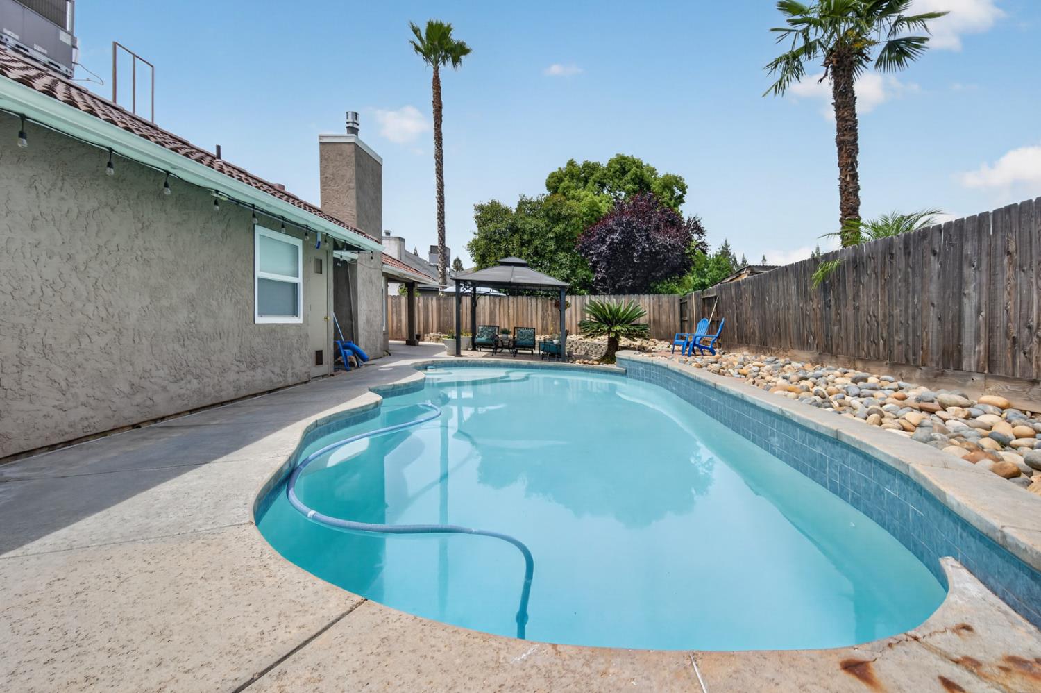 997 Pistachio Ave, Clovis, CA 93611
