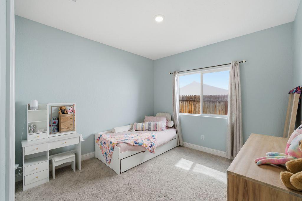 5836 E Pitt Ave, Fresno, CA 93727