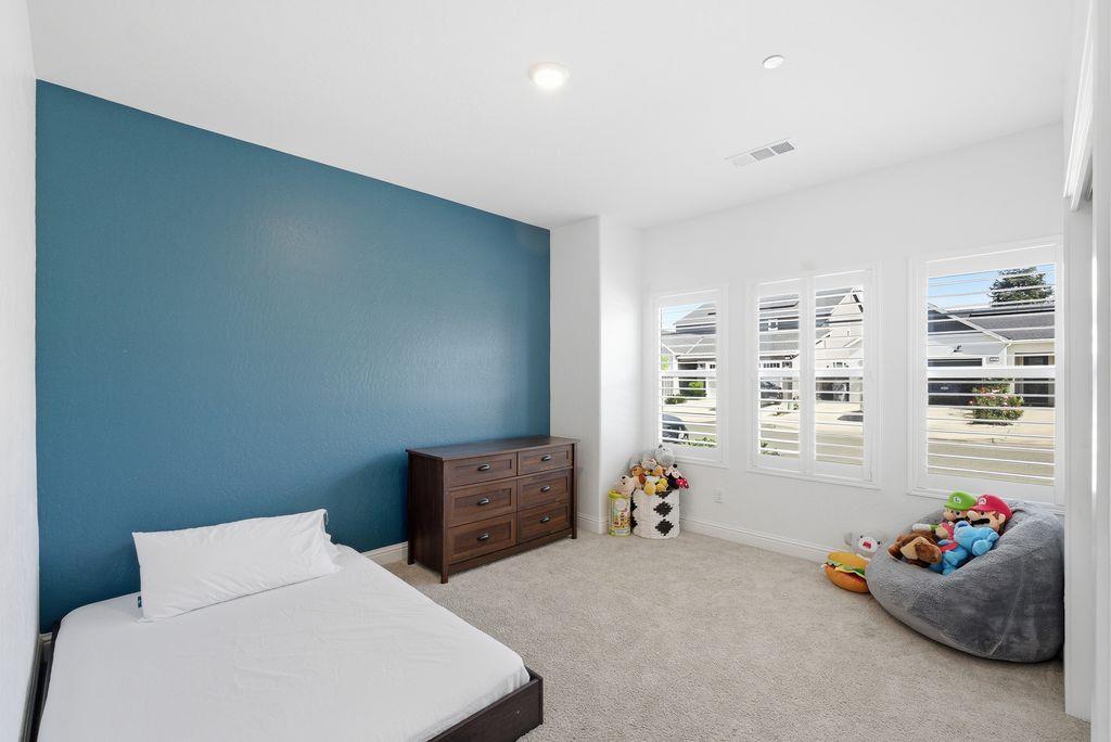 5836 E Pitt Ave, Fresno, CA 93727