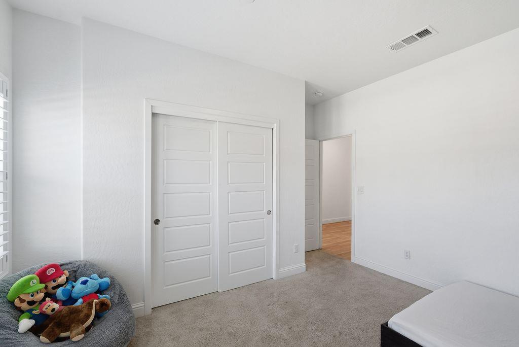 5836 E Pitt Ave, Fresno, CA 93727