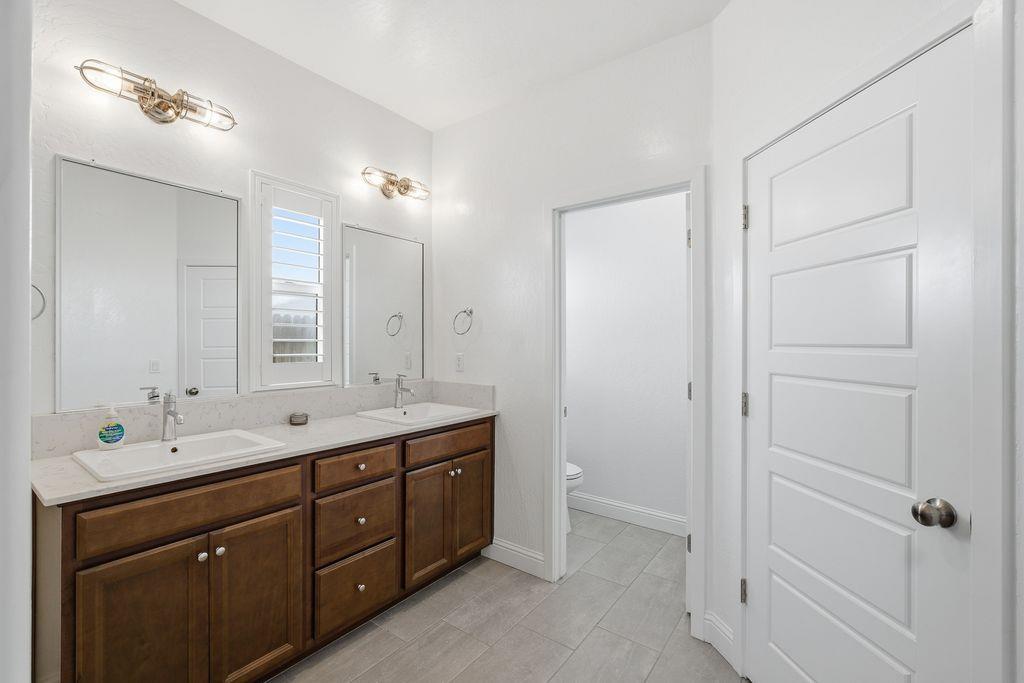 5836 E Pitt Ave, Fresno, CA 93727
