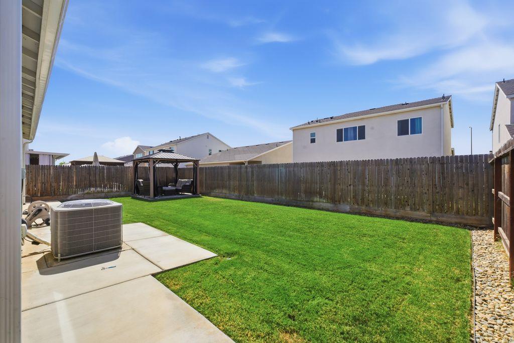 5836 E Pitt Ave, Fresno, CA 93727