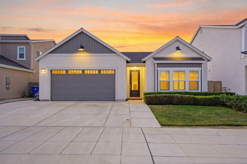 5836 E Pitt Ave, Fresno, CA 93727