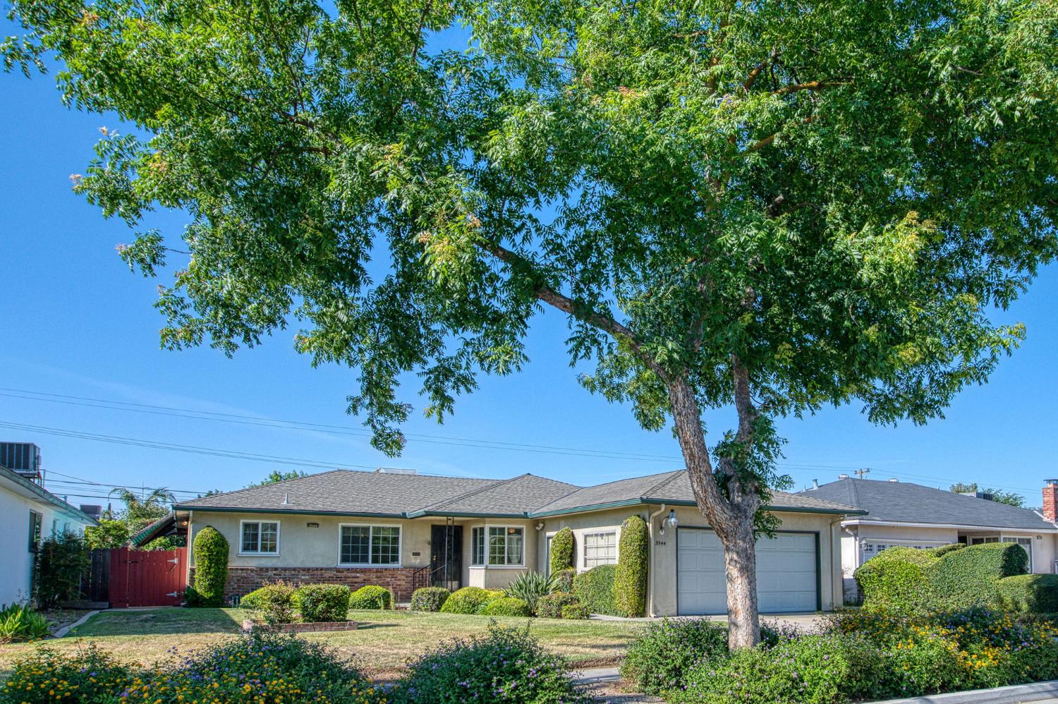 3544 E Indianapolis Ave, Fresno, CA 93726