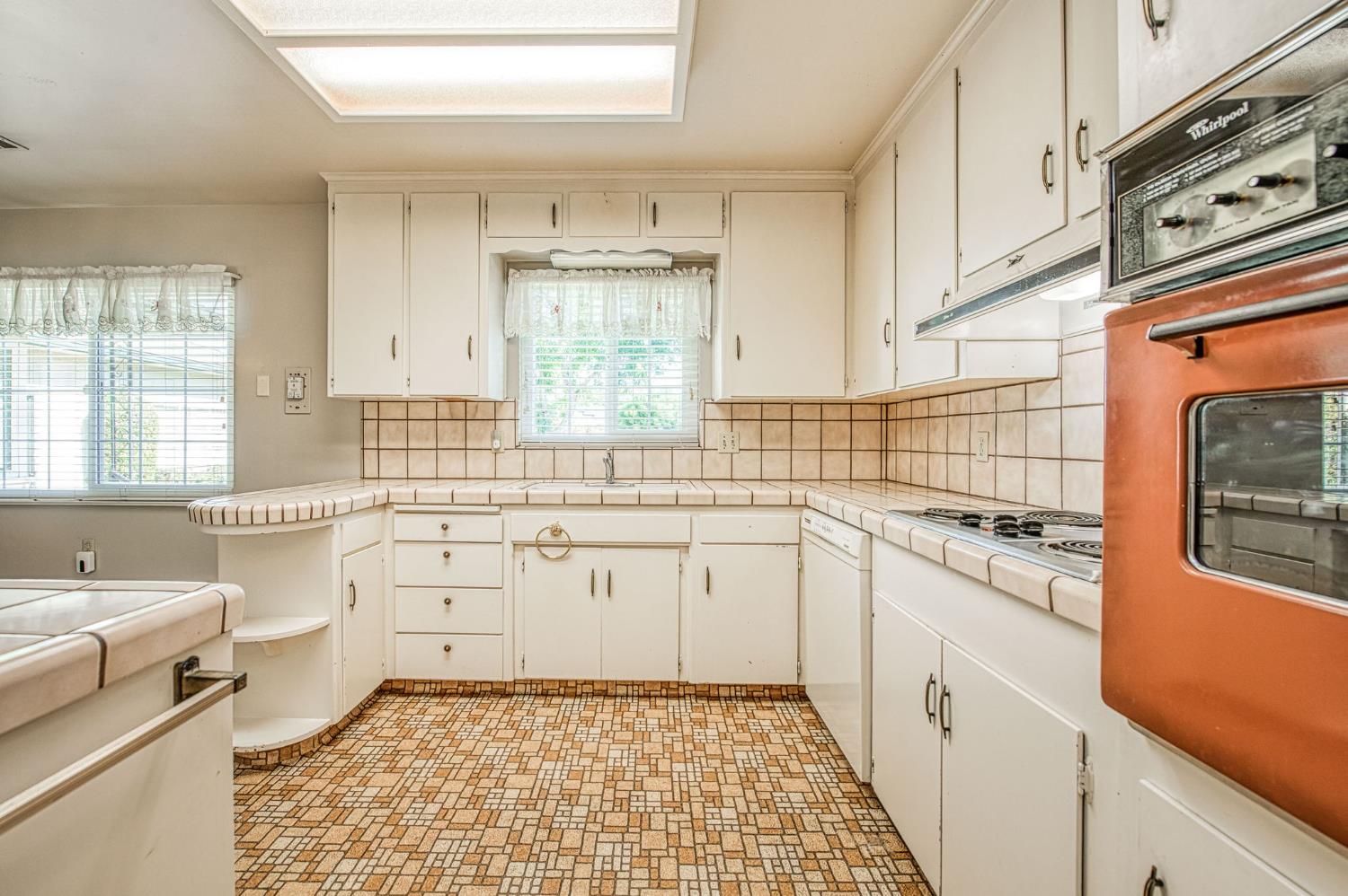 3544 E Indianapolis Ave, Fresno, CA 93726