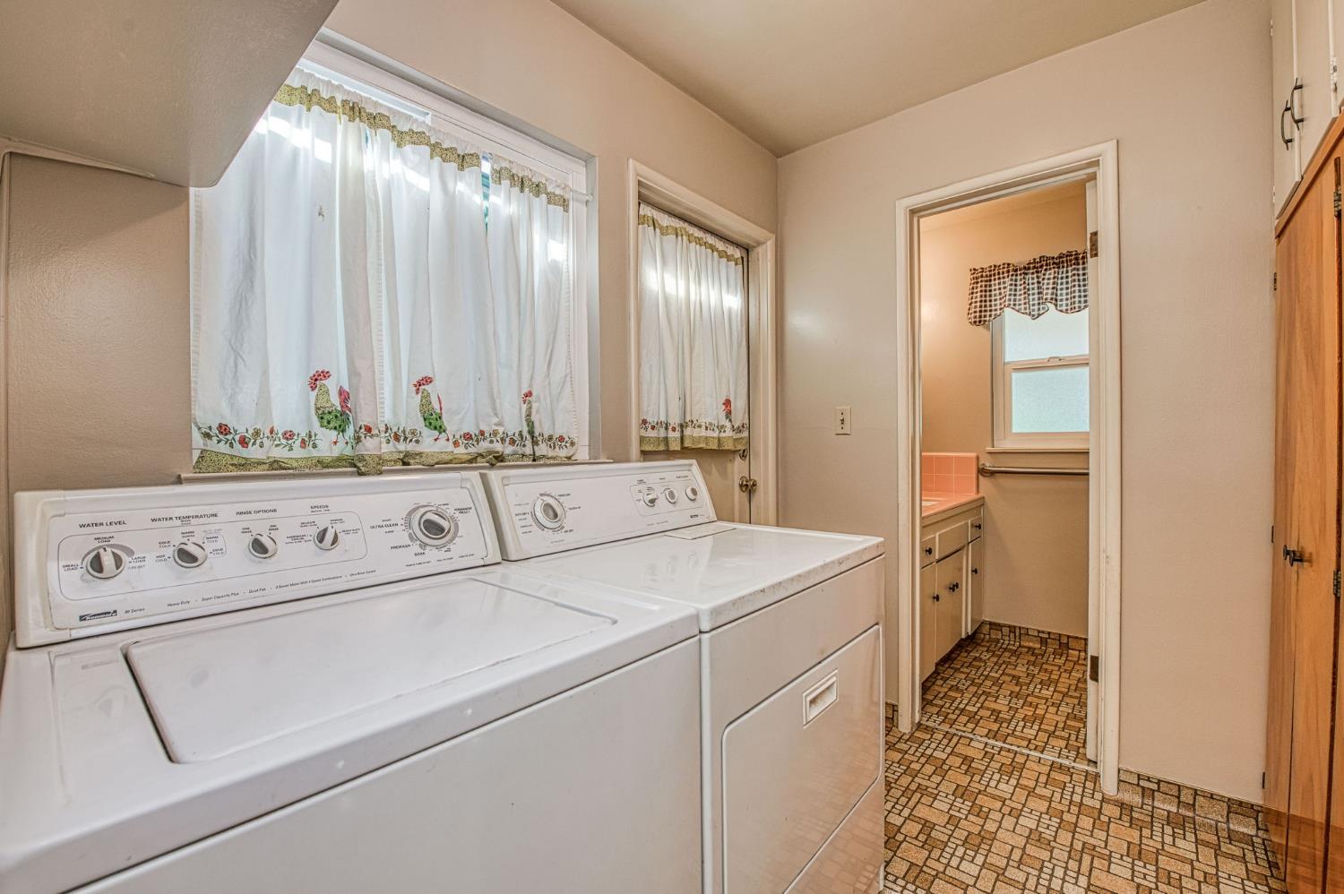 3544 E Indianapolis Ave, Fresno, CA 93726