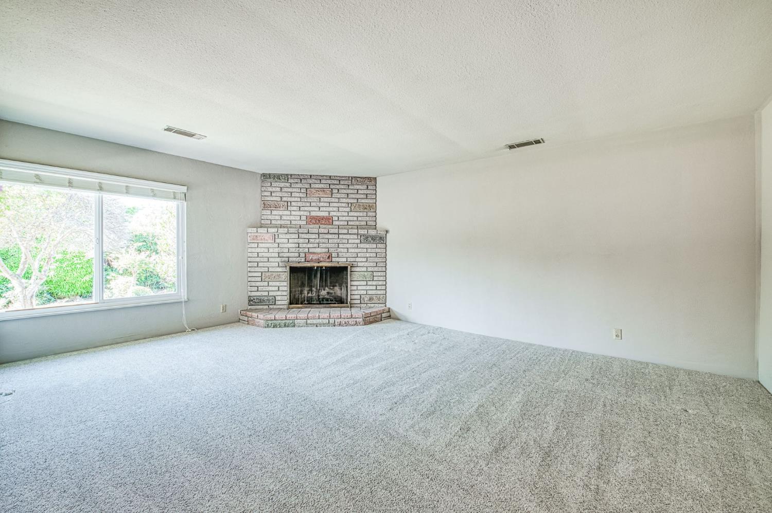 3544 E Indianapolis Ave, Fresno, CA 93726