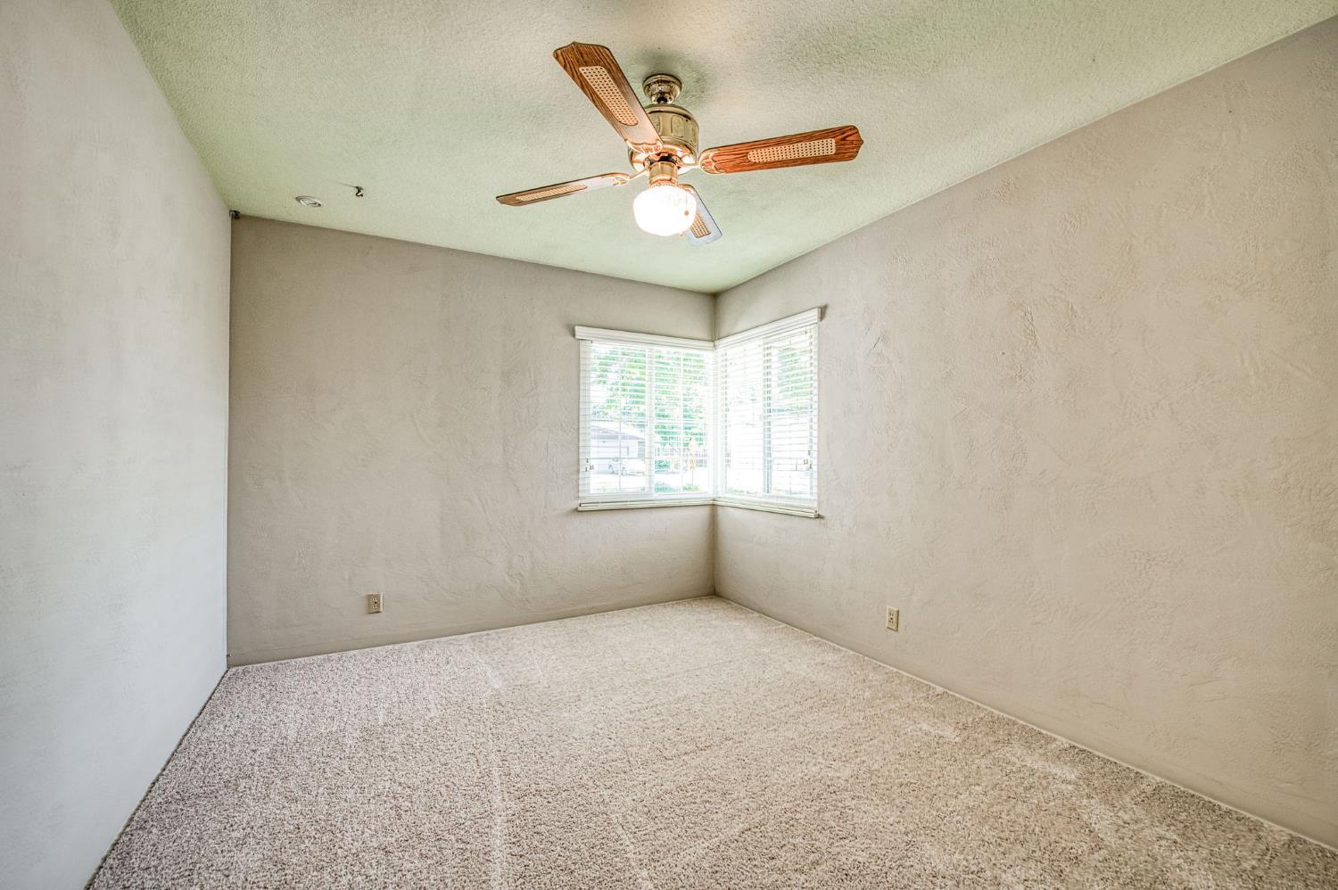 3544 E Indianapolis Ave, Fresno, CA 93726