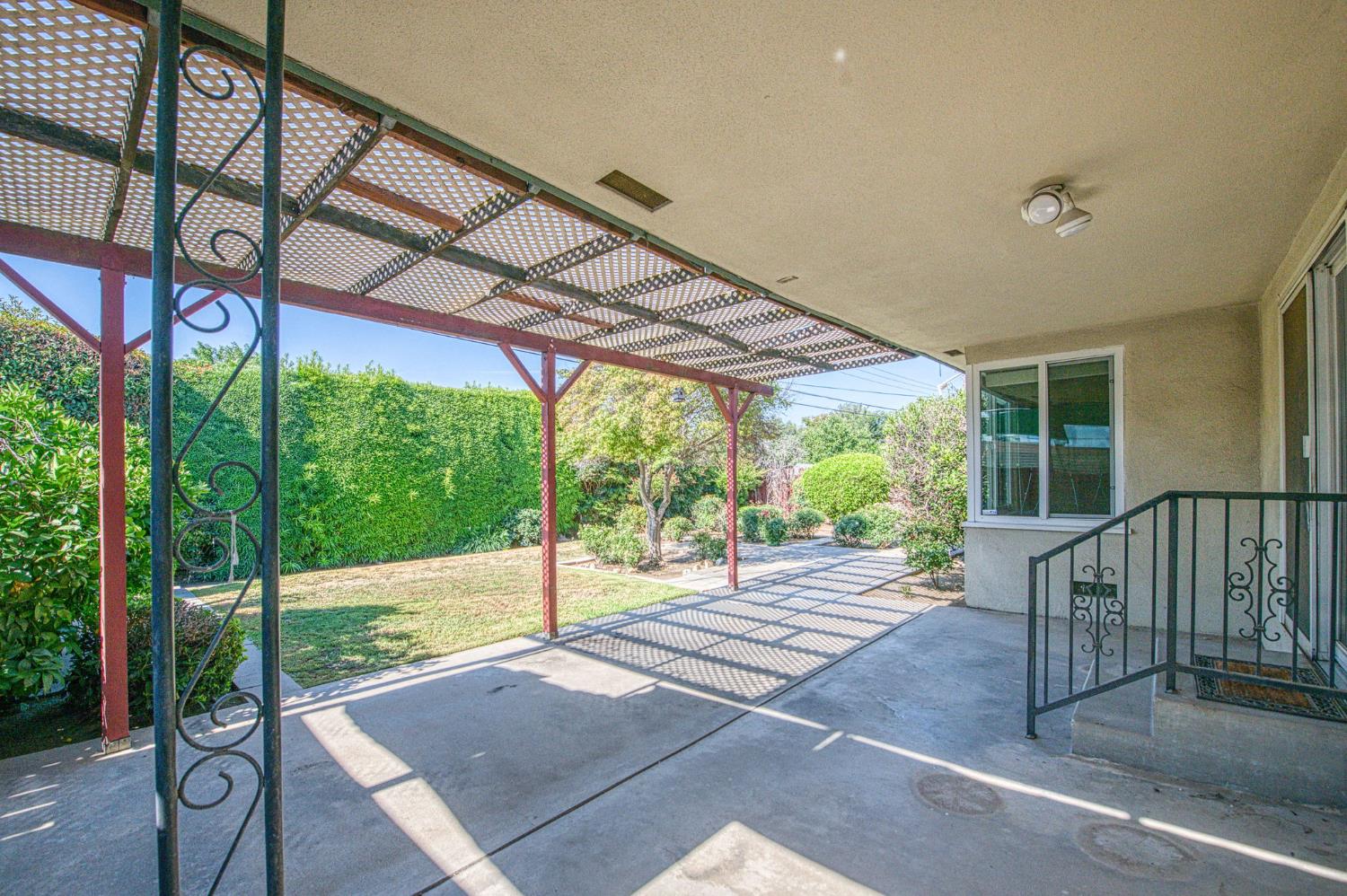 3544 E Indianapolis Ave, Fresno, CA 93726