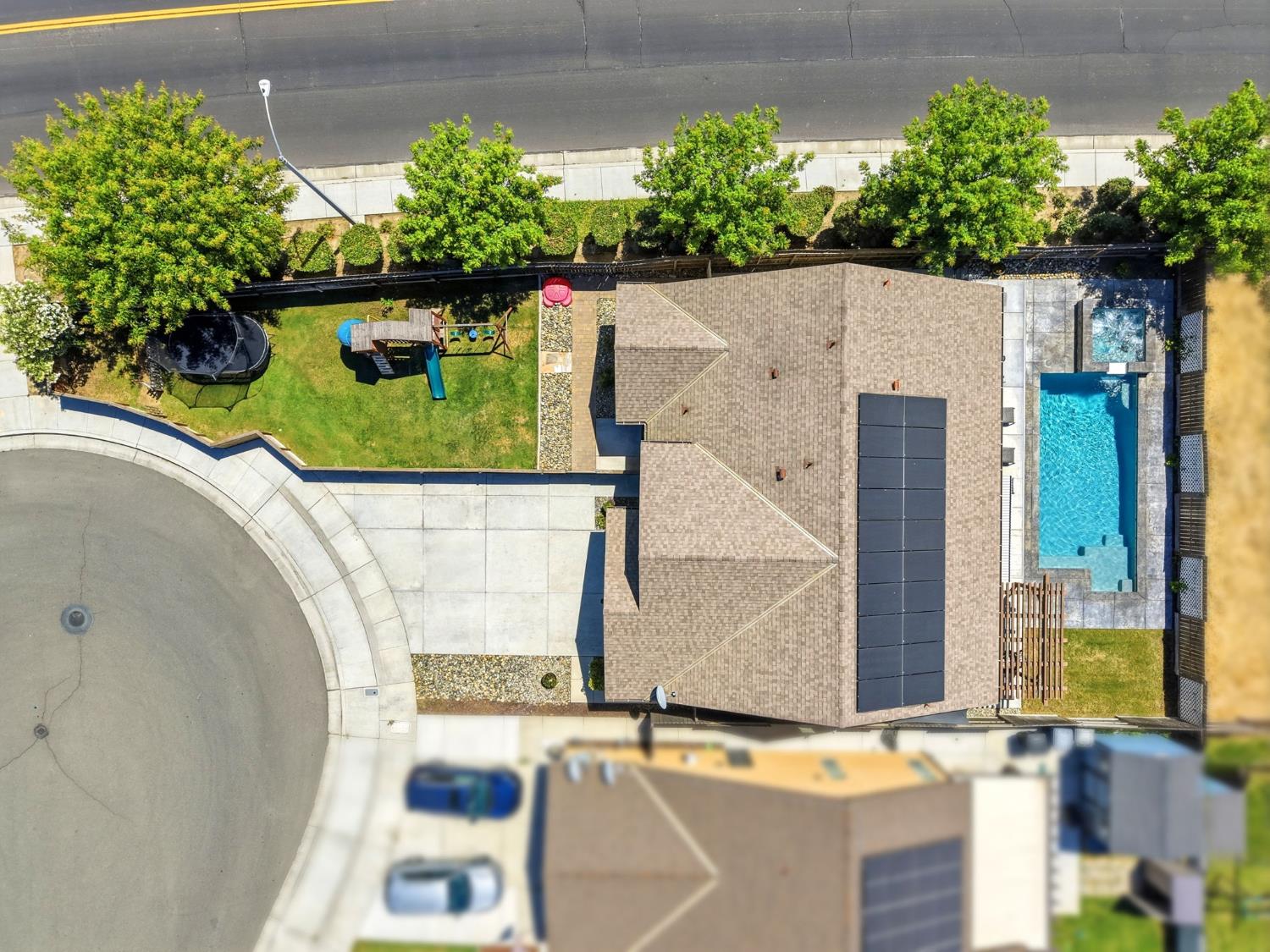 1383 E Donnybrook Pl, Hanford, CA 93230