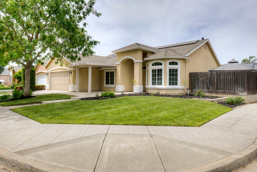 5048 W Brown Ave, Fresno, CA 93722