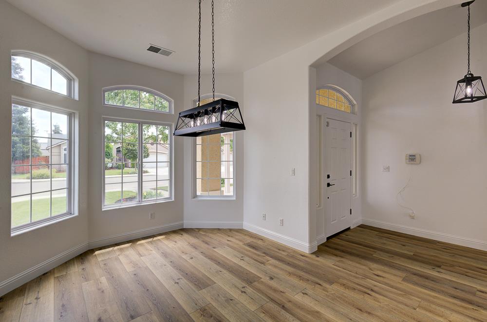 5048 W Brown Ave, Fresno, CA 93722
