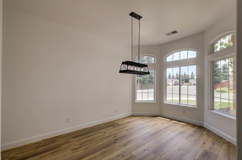 5048 W Brown Ave, Fresno, CA 93722
