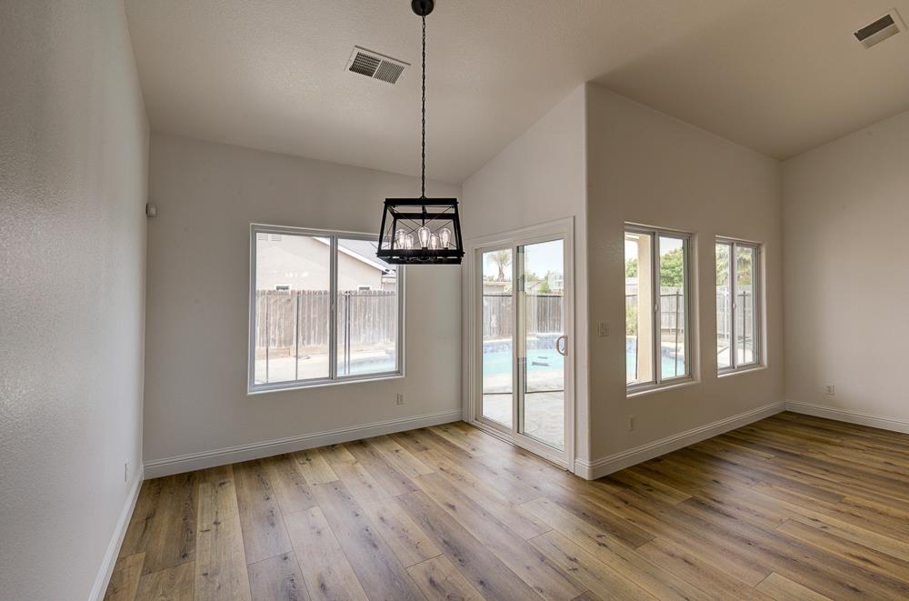 5048 W Brown Ave, Fresno, CA 93722