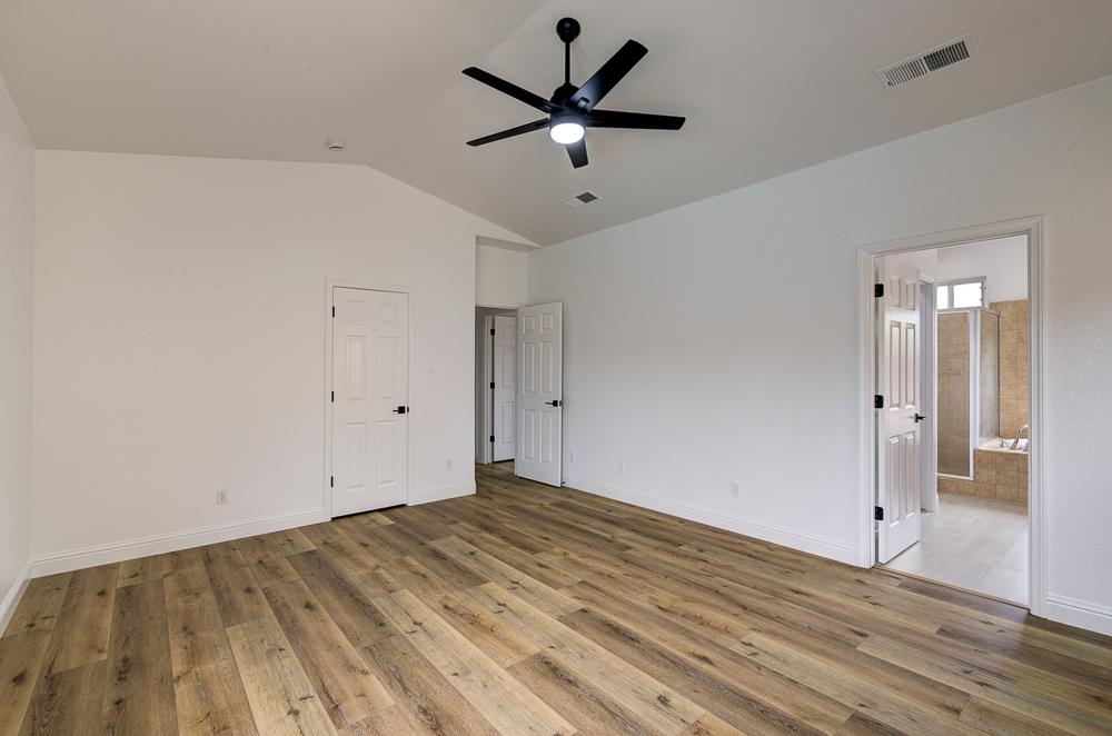 5048 W Brown Ave, Fresno, CA 93722