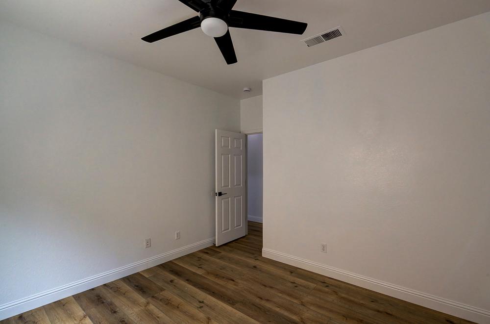 5048 W Brown Ave, Fresno, CA 93722