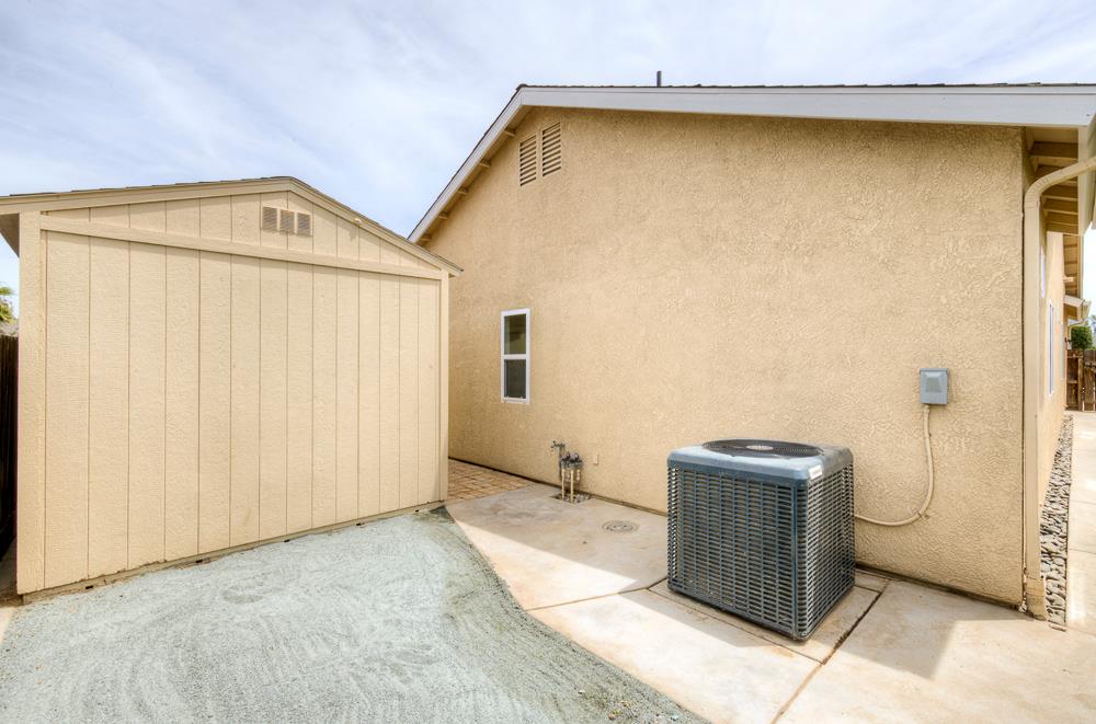 5048 W Brown Ave, Fresno, CA 93722