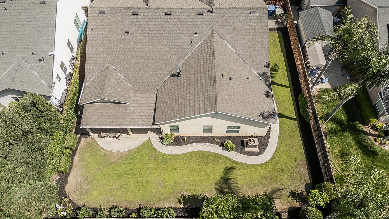 594 Loyola Ave, Clovis, CA 93619