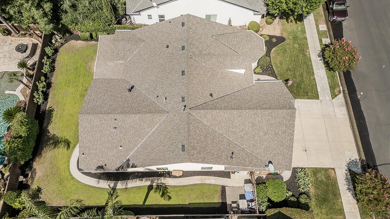594 Loyola Ave, Clovis, CA 93619
