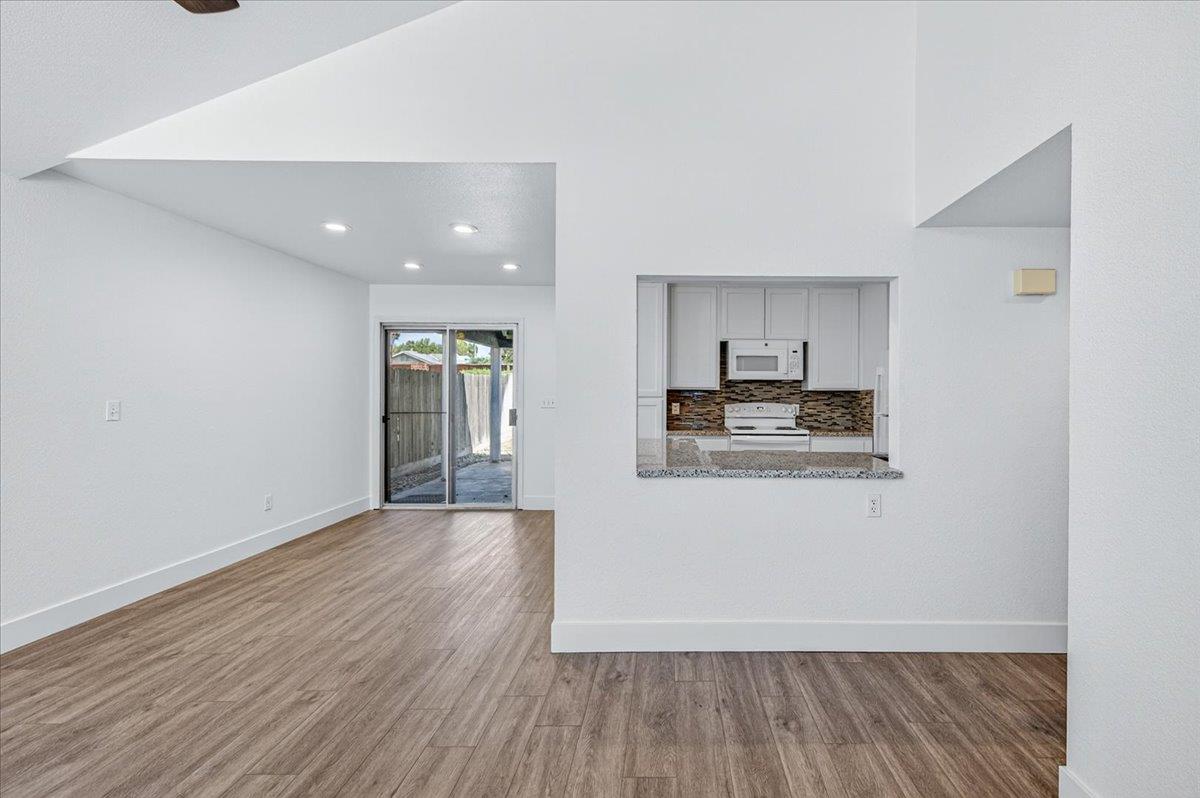 5754 W Tenaya Ave, Fresno, CA 93722