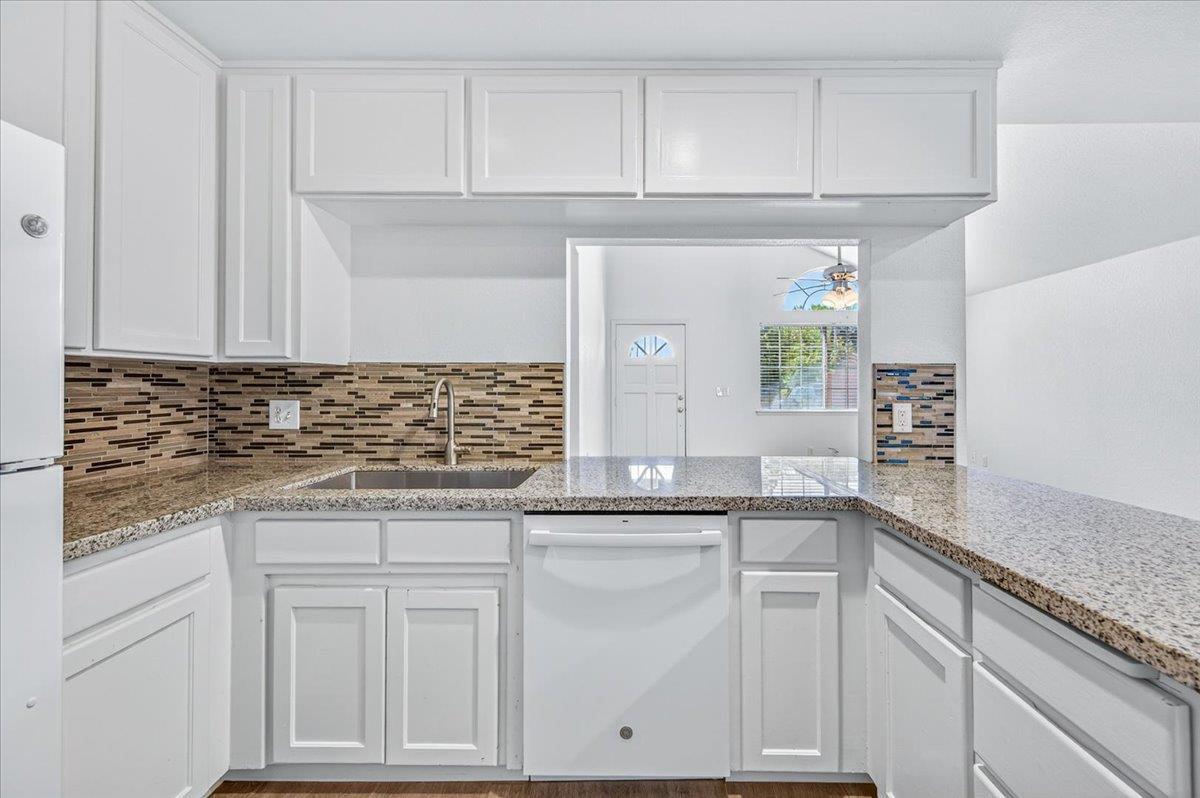 5754 W Tenaya Ave, Fresno, CA 93722