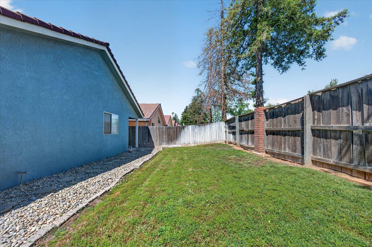5754 W Tenaya Ave, Fresno, CA 93722