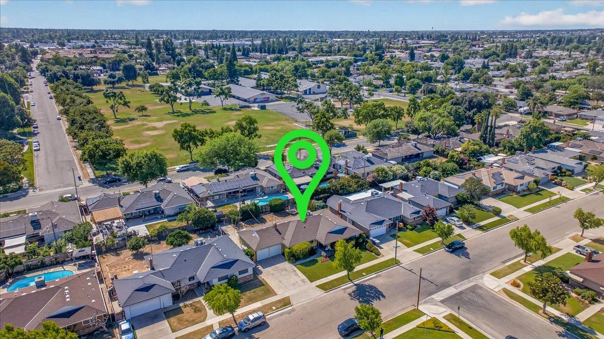 5521 N Callisch Ave, Fresno, CA 93710