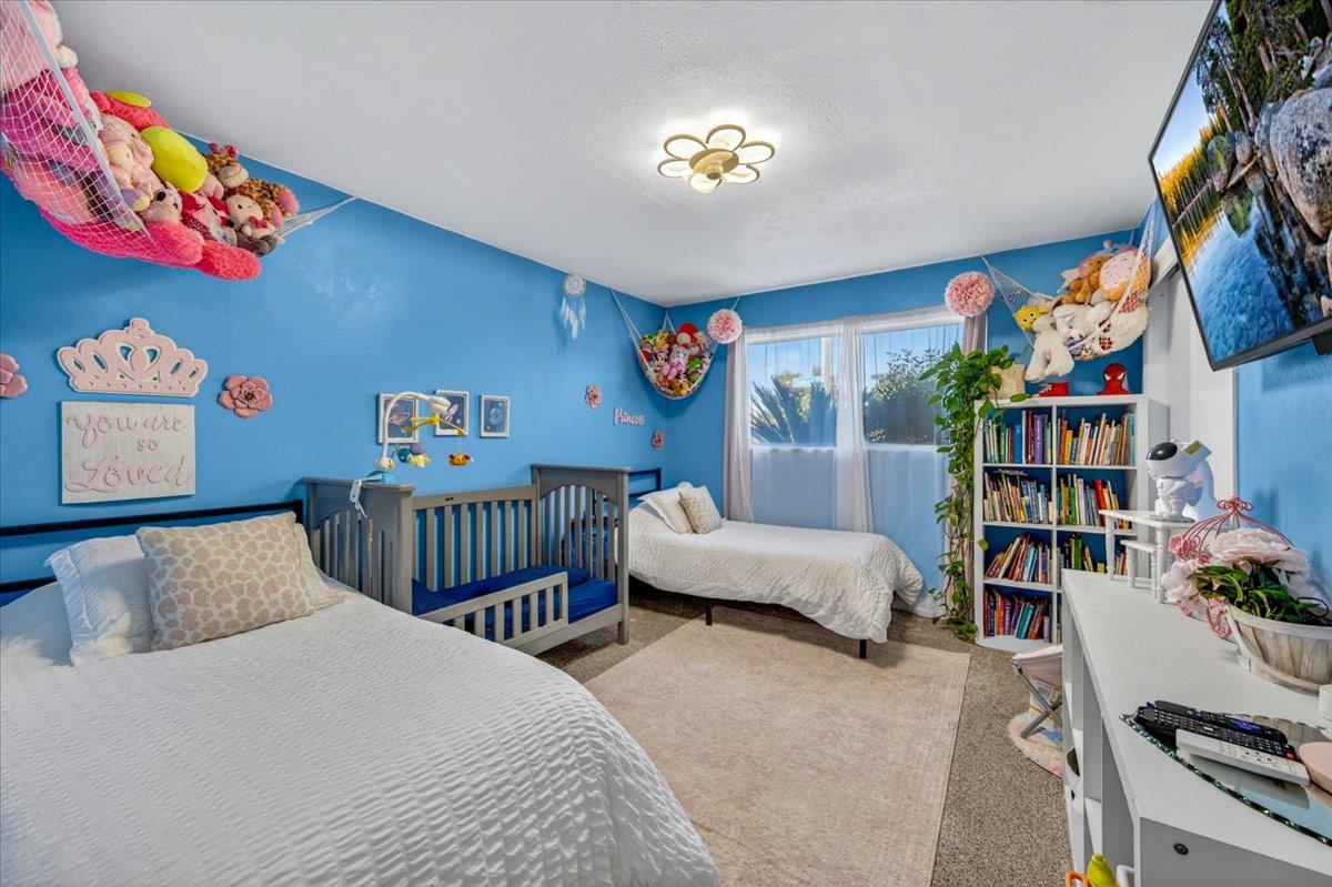5521 N Callisch Ave, Fresno, CA 93710