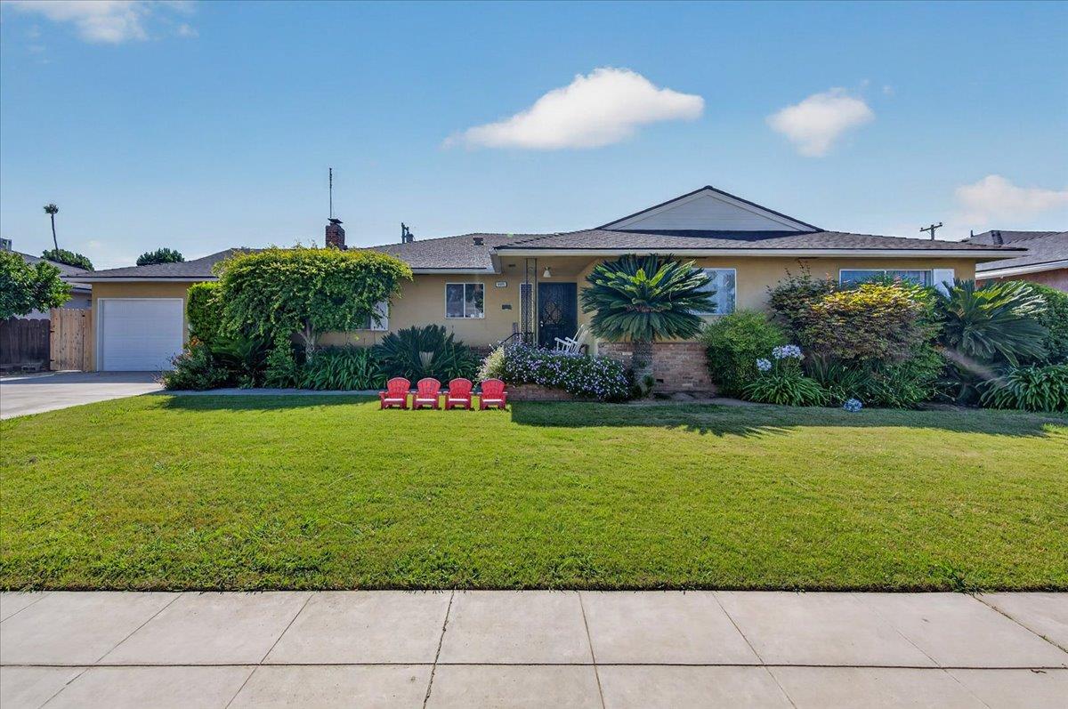 5521 N Callisch Ave, Fresno, CA 93710