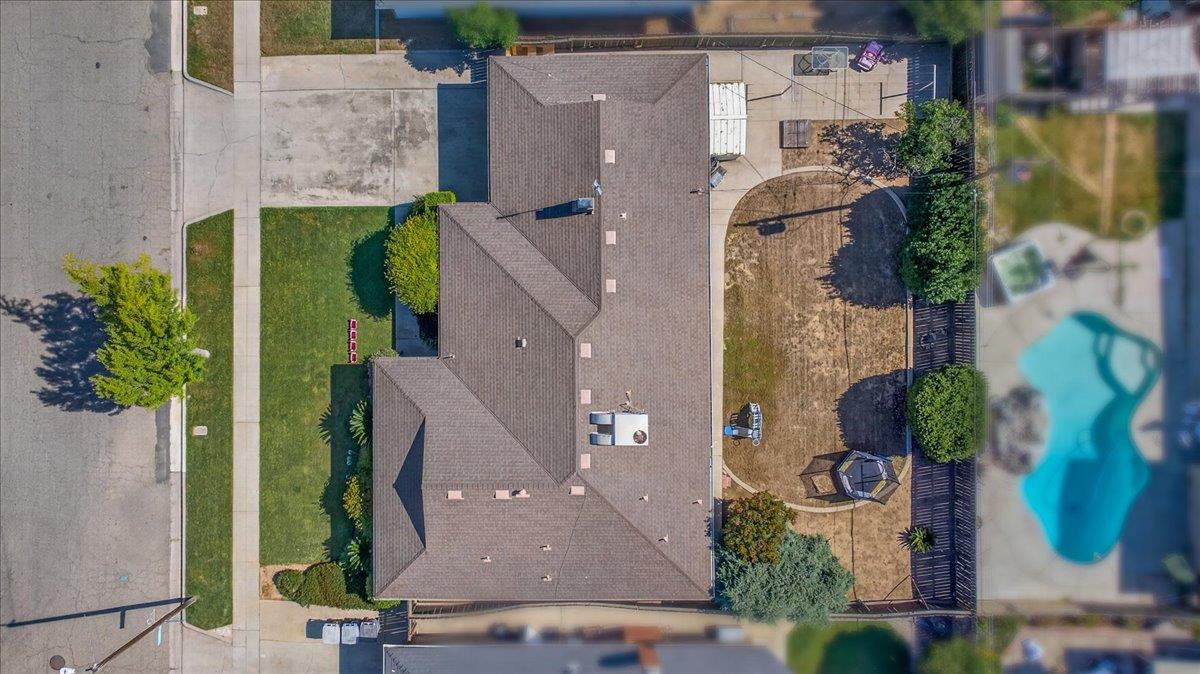 5521 N Callisch Ave, Fresno, CA 93710