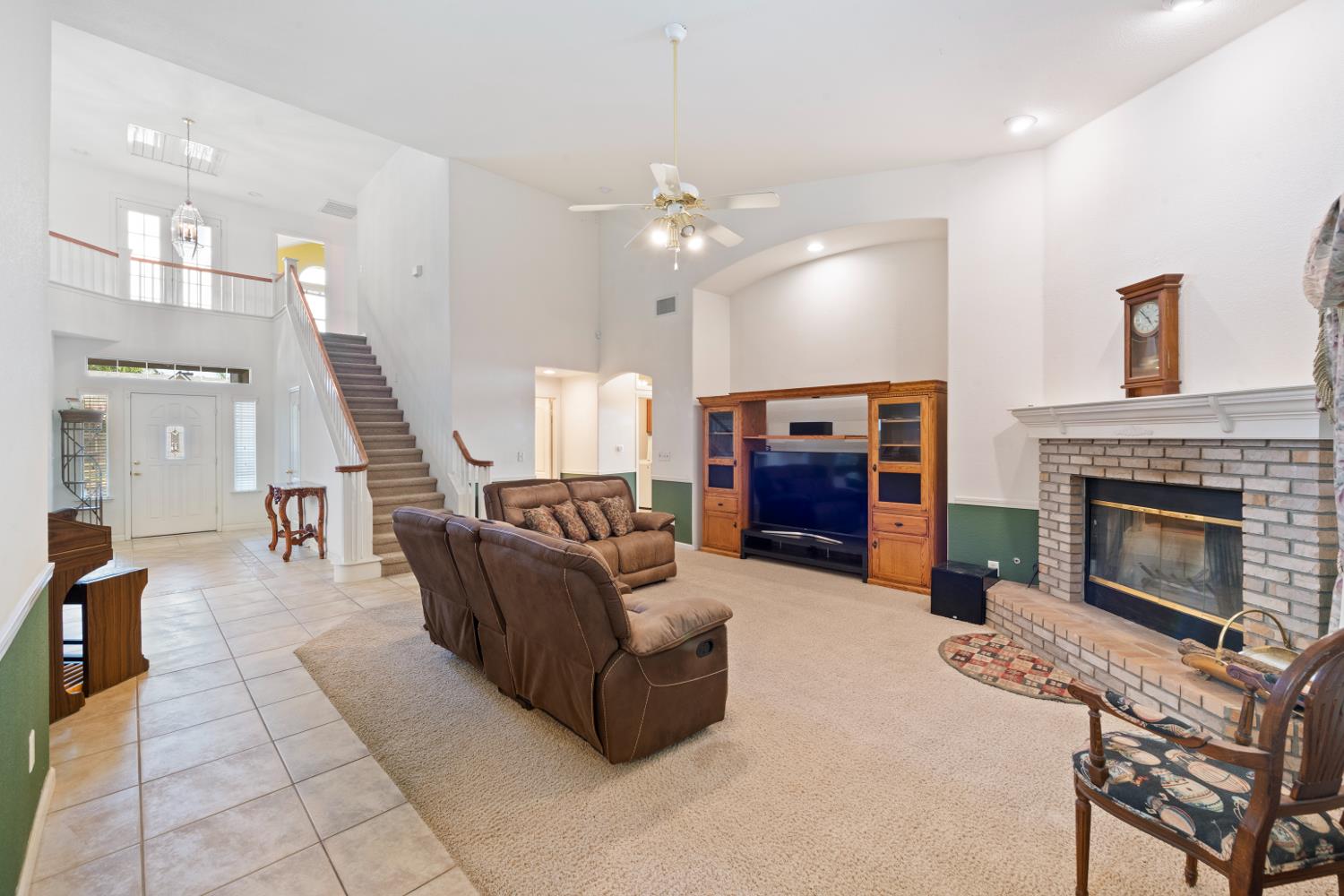 2693 E Lester Ave, Fresno, CA 93720