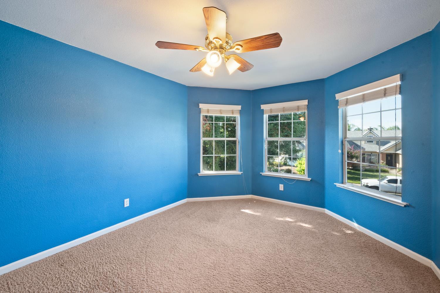 2693 E Lester Ave, Fresno, CA 93720