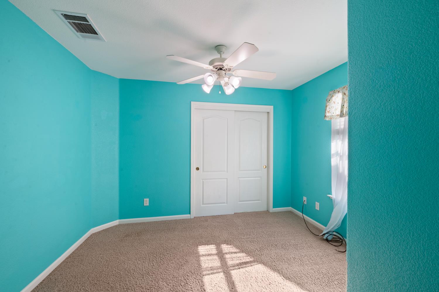 2693 E Lester Ave, Fresno, CA 93720