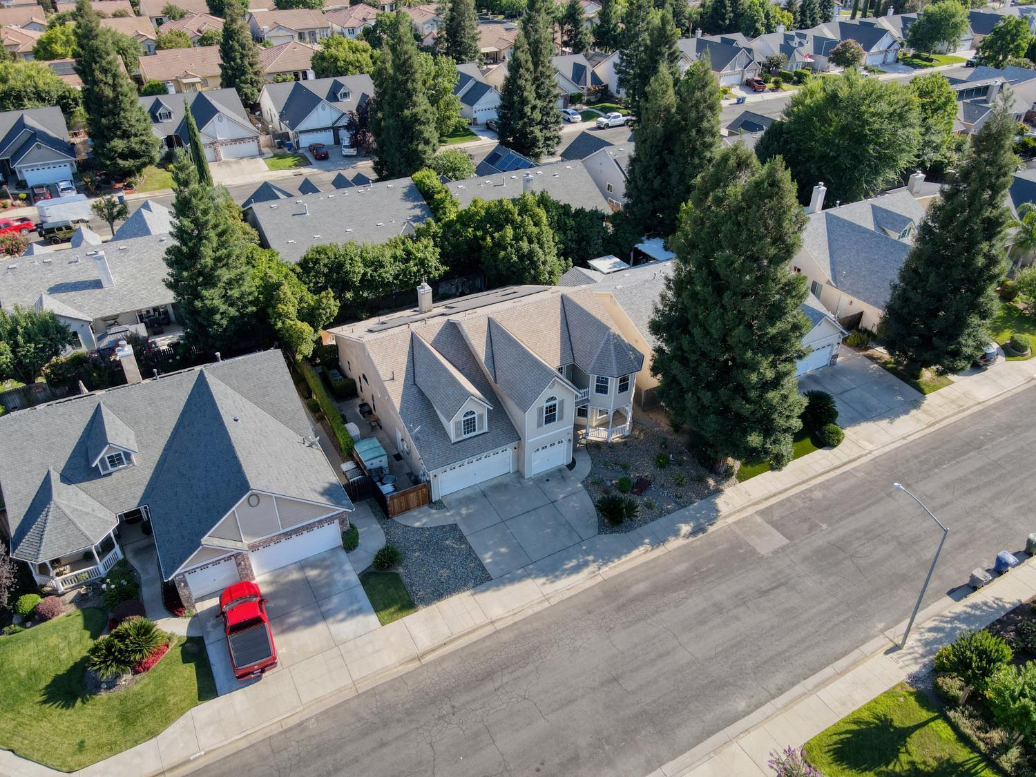 2693 E Lester Ave, Fresno, CA 93720
