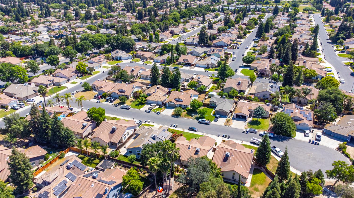 7416 N Carnegie Ave, Fresno, CA 93722