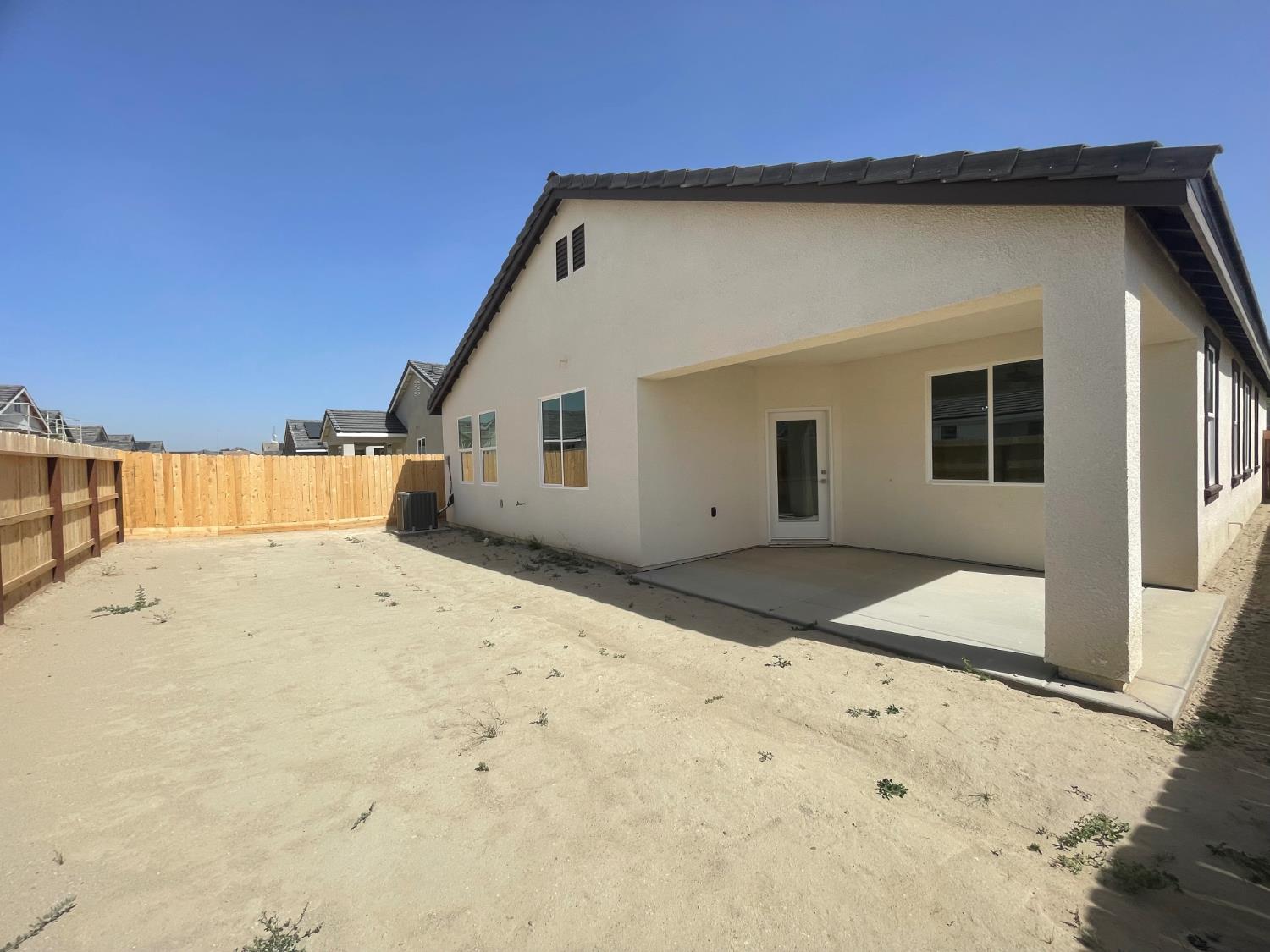 16218 West Monterey Ave, Kerman, CA 93630