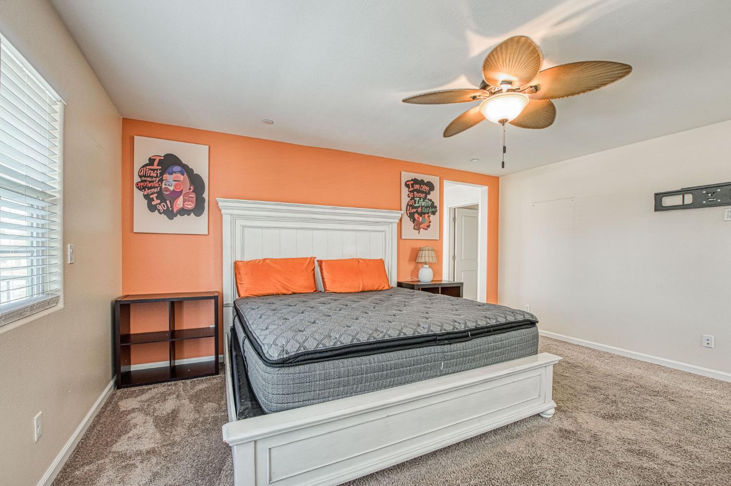 6336 N Santa Lucia Way, Fresno, CA 93722