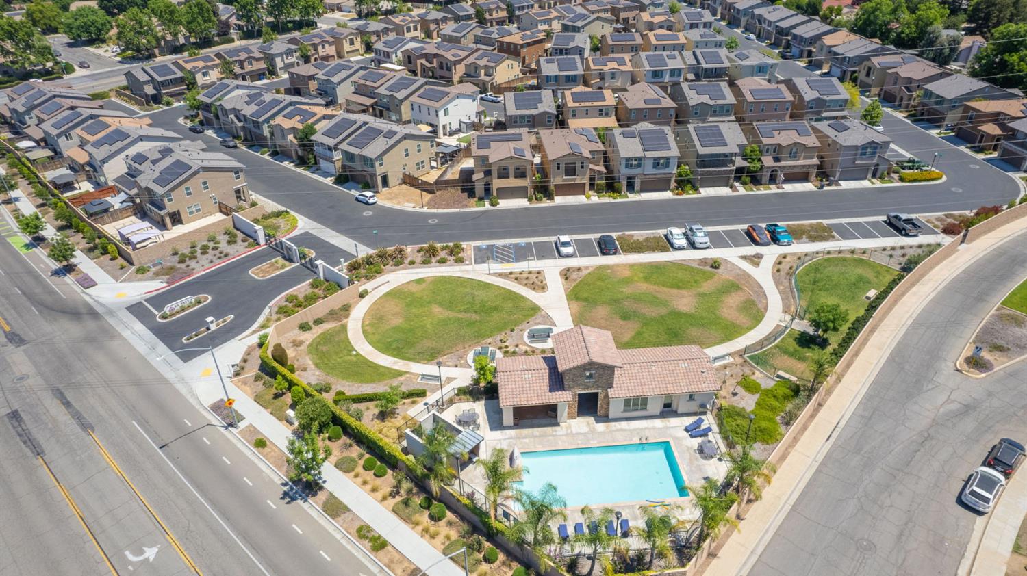 6336 N Santa Lucia Way, Fresno, CA 93722