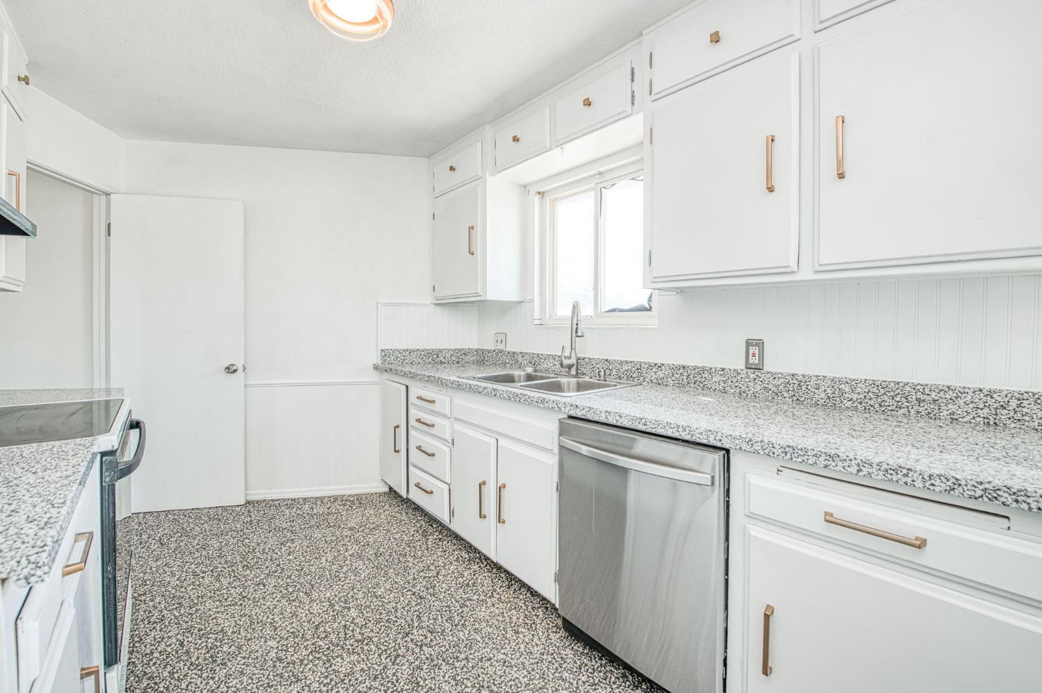 2335 W Cornell Ave, Fresno, CA 93705