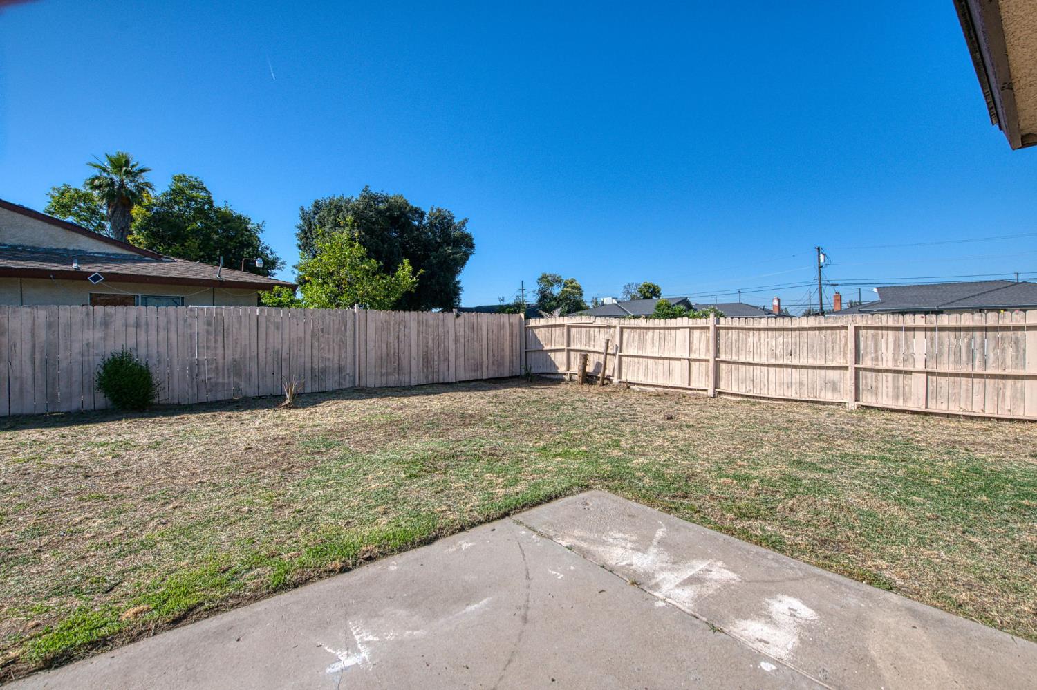 2335 W Cornell Ave, Fresno, CA 93705