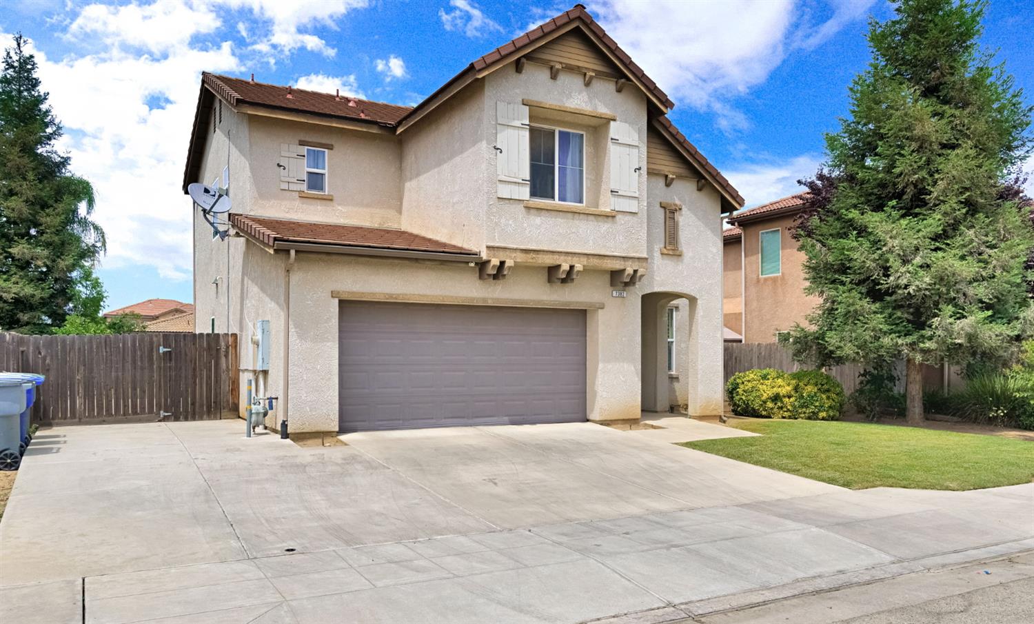 7382 E Fedora Ave, Fresno, CA 93737