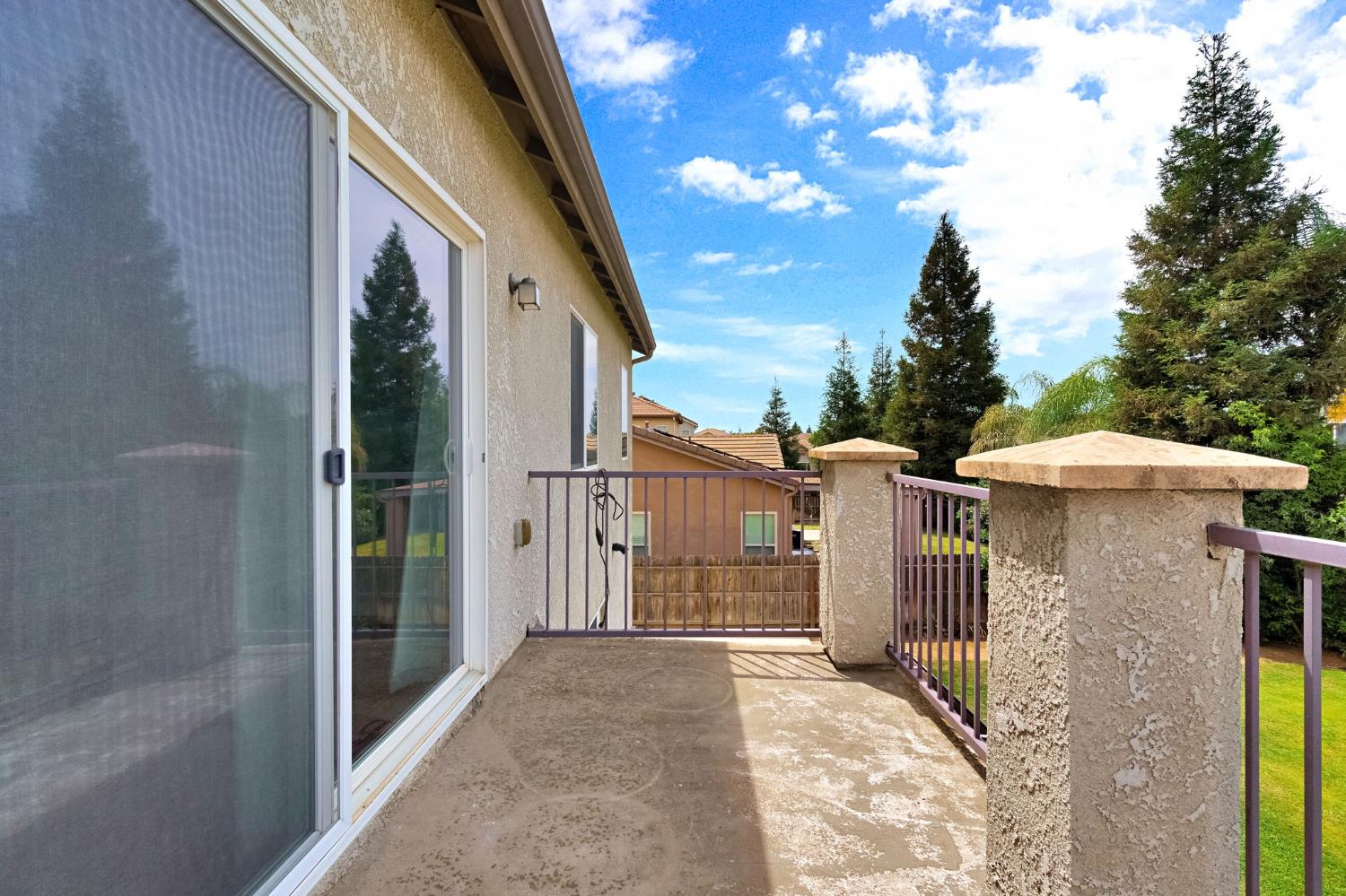 7382 E Fedora Ave, Fresno, CA 93737
