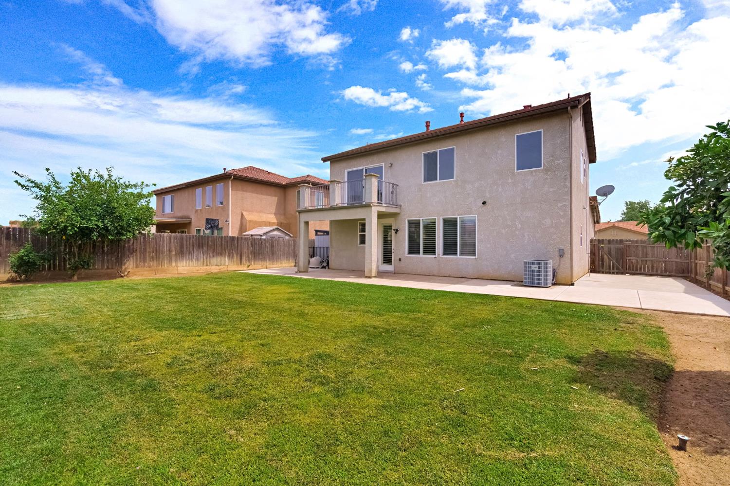 7382 E Fedora Ave, Fresno, CA 93737