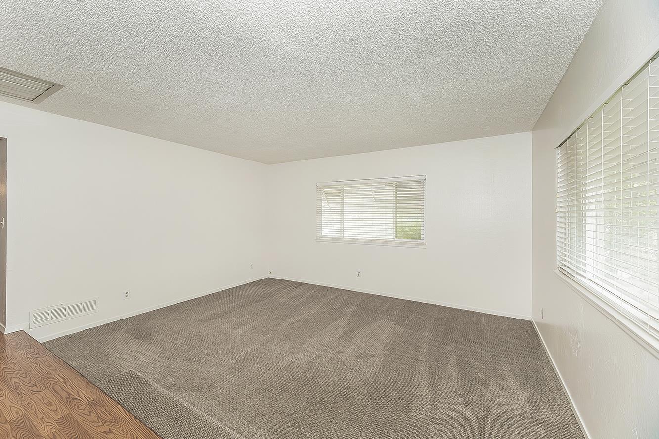 1717 E fremont, Fresno, CA 93710