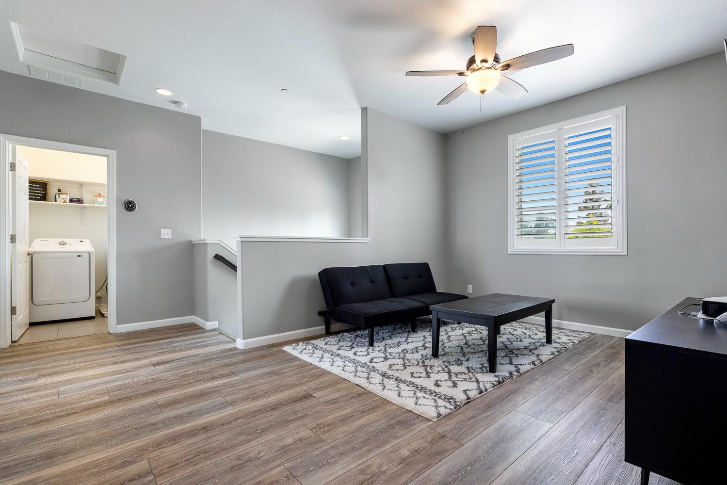 5953 W Turtle Bay Dr, Fresno, CA 93722