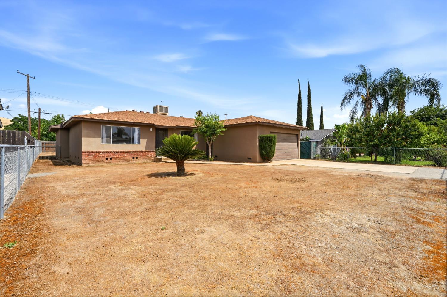 840 Laurel Ave, Lindsay, CA 93247