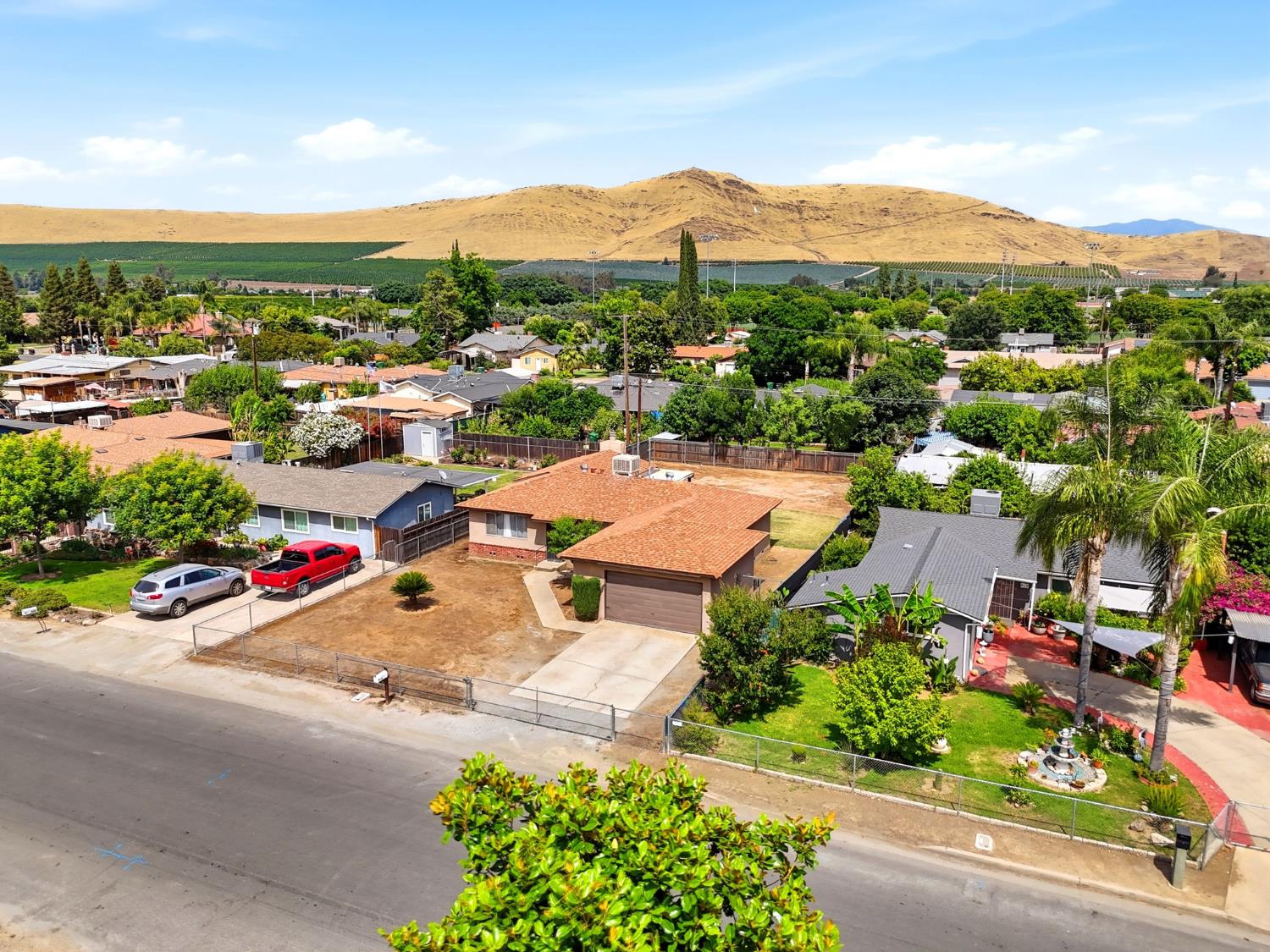 840 Laurel Ave, Lindsay, CA 93247